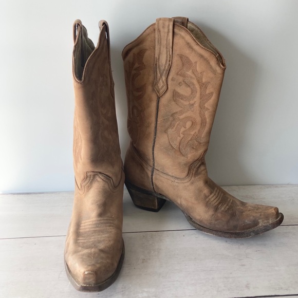 corral cowboy boots womens